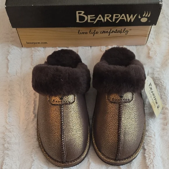 New Sheepskin Lined BearPaw Bronze & Chocolate Brown Slippers - Picture 1 of 10